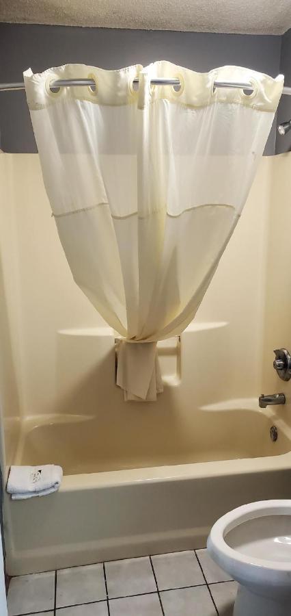 Baymont By Wyndham Hotel Dublin Ngoại thất bức ảnh